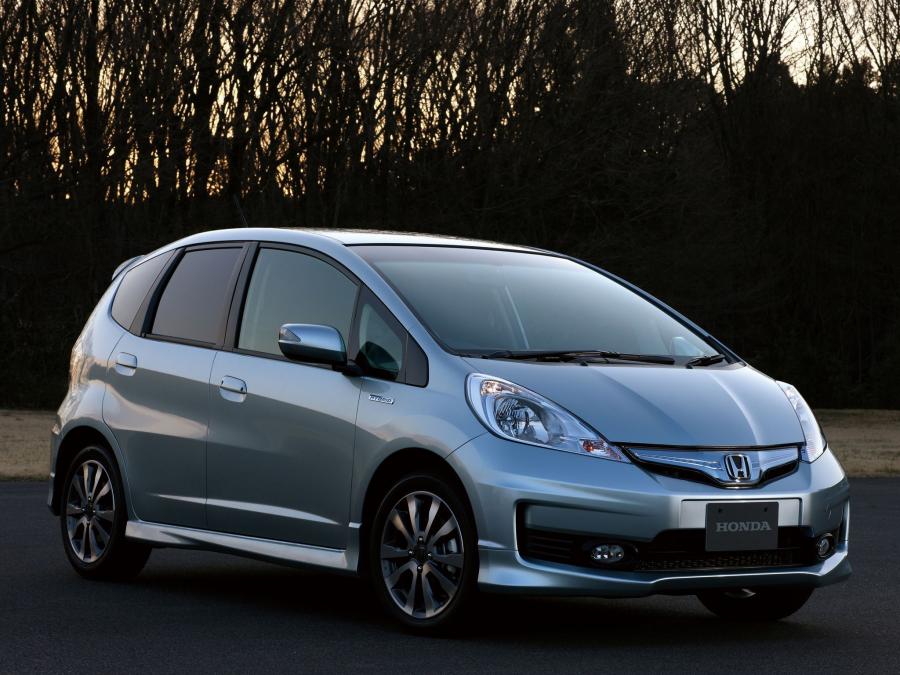  Honda Fit Hybrid RS 2012 года  (фото 7 из 7)